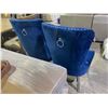 Image 2 : 2 BLUE CLOTH SILVER BUTTONED CHAIRS