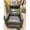 Image 1 : *TESTED WORKING* ELECTRIC RECLINING CHAIR WITH USB CHARGE PORT