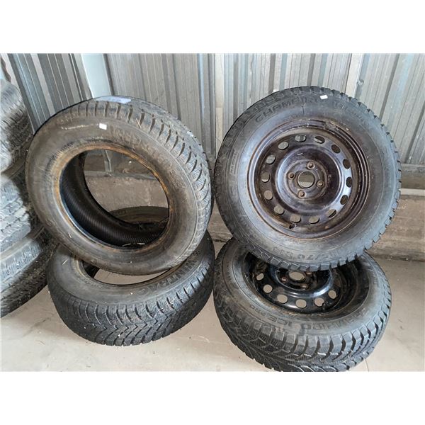 2 14", AND 2 15" IRES 14"ARE MOUNTED ON 4 BOLT RIMS4 GENERAL GRABBER LT245/70/R17 M&S TIRES MOUNTED
