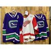 Image 1 : 2 VANCOUVER CANUCKS JERSEYS (H. SEDIN & KESLER) & DETROIT RED WINGS JERSEY