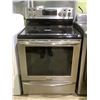 Image 1 : FRIGIDAIRE CONVECTION OVEN (NO WIRE RACKS) WITH ELECTRIC TOP STOVE