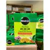 Image 2 : 4 CASES OF 6 680G BOXES MIRACLE GRO WATER SOLUBLE PLANT FOOD 20-20-20