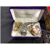 Image 2 : ASSORTED COSTUME JEWELRY