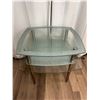 Image 1 : Tempered Glass Table
