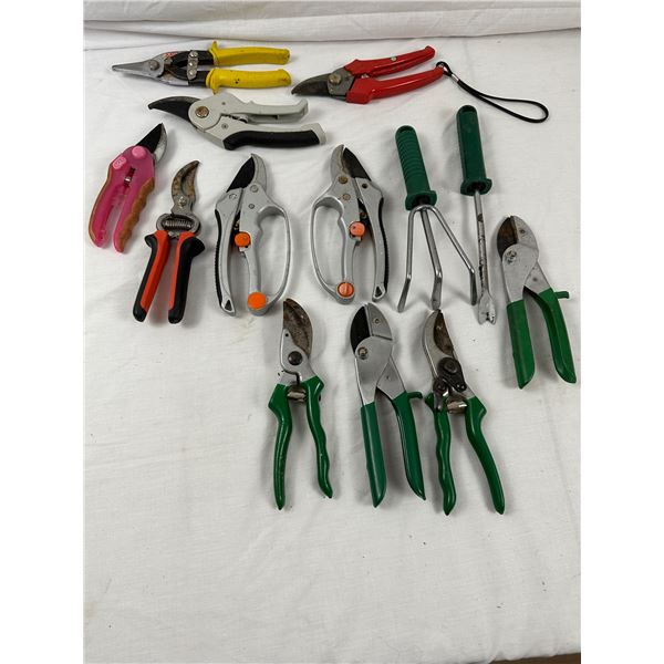 Garden Tools Lot