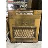 Image 2 : ANTIQUE SHORTWAVE RADIO WITH VINYL RECORD PLAYER BUILT I