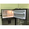 Image 2 : KENMORE ELITE TOP AND BOTTOM FRIDGE WITH WATER DISPENSER MODEL 106.74203402