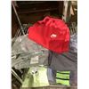 Image 2 : ALL NEW 6 PIECES ASSORTED NIKE CLOTHING INCLUDING; SHIRTS, PANTS & SHORTS SIZE XL