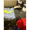 Image 3 : ALL NEW 6 PIECES ASSORTED NIKE CLOTHING INCLUDING; SHORTS, SHIRTS & PANTS SIZE L
