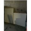 Image 2 : ASSORTED SIZE SLAT WALL PIECES