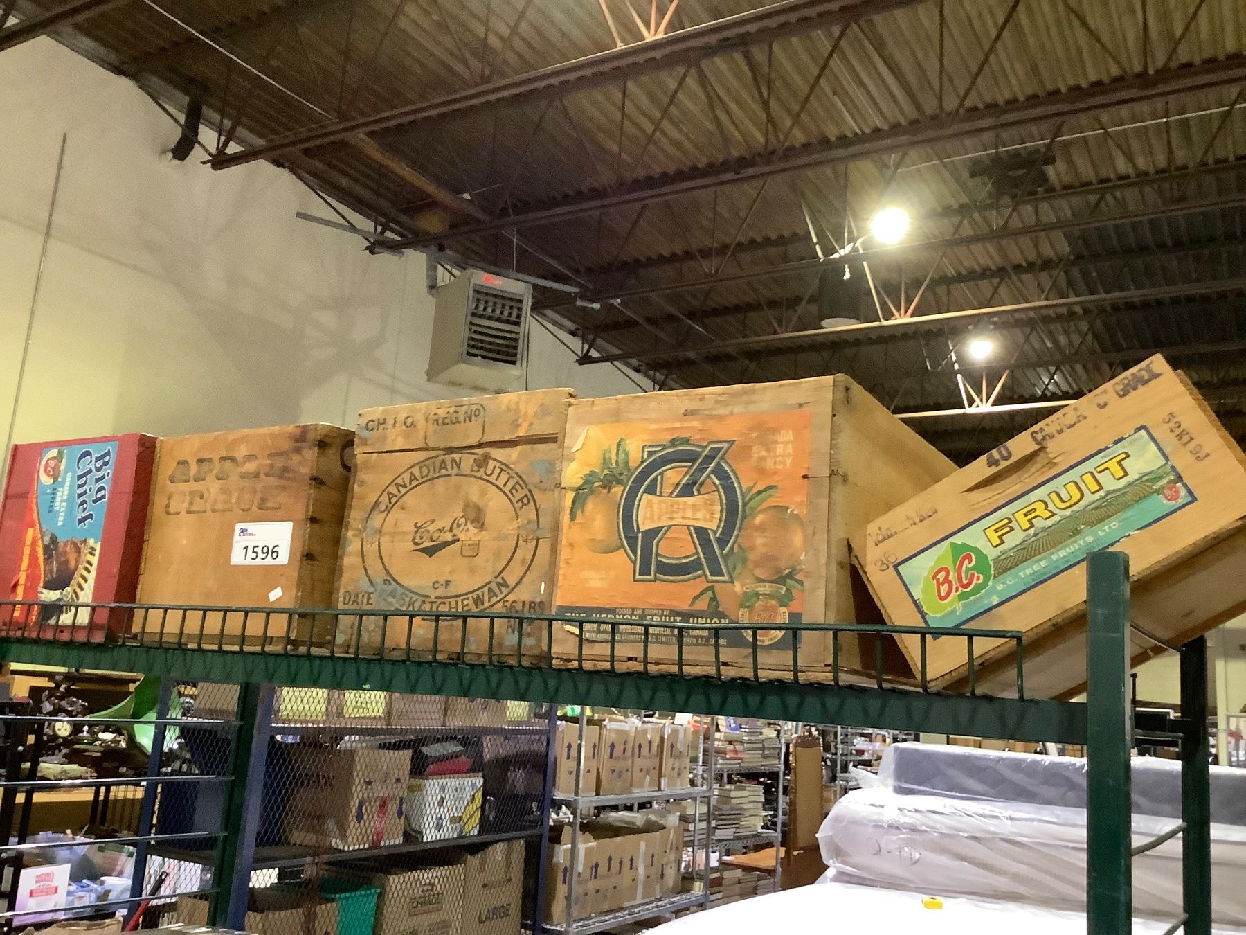 5 VINTAGE WOODEN CRATES 5 vintage wooden crates