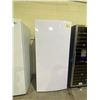 Image 1 : FRIGIDAIRE STANDING FREEZER MODEL FFFH20F3WW0
