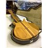 Image 2 : WOOD 6 STRING ELECTRIC GUITAR WITH CASE