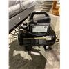 Image 2 : TEAM MECHANIX 2 GALLON AIR COMPRESSOR WITH HOSE