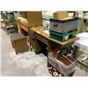 Image 2 : LOT OF SEWING EQUIPMENT INCLUDING; SINGER AND BAYCRAFT SEWING MACHINES, STOOL AND