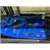 Image 2 : SOLAR BATTERY CHARGER, DRILL BIT SET, BOWLS AND MORE