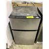 Image 1 : WHIRLPOOL BAR FRIDGE WITH FREEZER