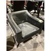 Image 2 : MODERN CHAIR