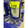 Image 2 : 2 ROK 32 TON BOTTLE JACKS