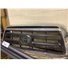 Image 2 : TOYOTA GRILL & PULL DOWN BLACKOUT CURTAIN