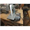 Image 2 : Delta 1" Belt Sander