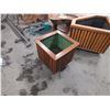 Image 2 : 2 Wooden Planters