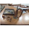 Image 1 : 2 Old Horns & Python Gun Picture