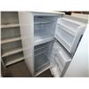 Image 2 : Simplicity Refrigerator
