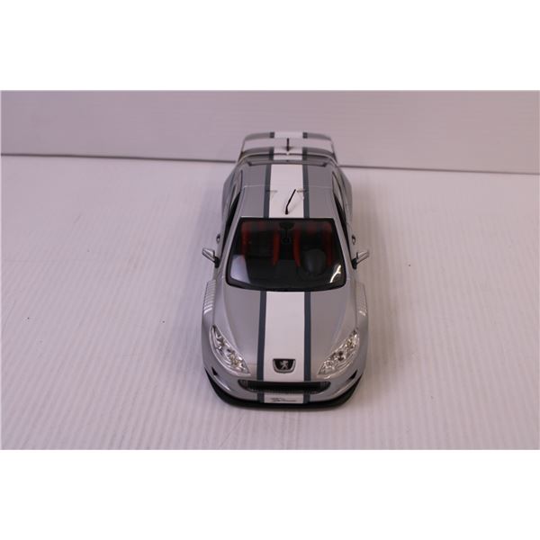 LJ692 SOLIDO RACING Voiture 1/18 1:18 Peugeot 407 Silhouette silver