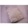 Image 8 : (6) Assorted Linens
