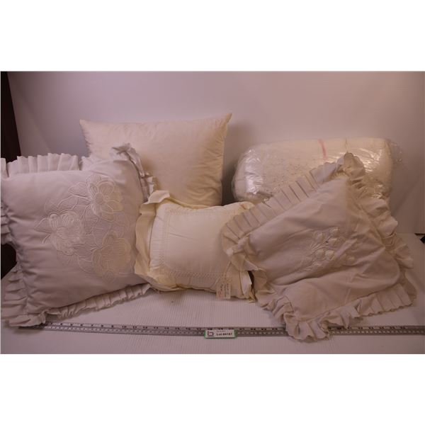 (6) Decorative Pillows