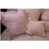 Image 3 : (6) Decorative Pillows