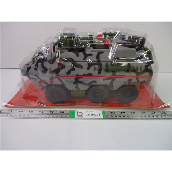 World Force Armoured Vehicle (new-missing box)