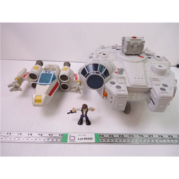 Millenium Falcon/Tie Fighter/Han Solo Figure
