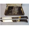 Image 4 : Sheffield Stainless Steel Fork and Knife Set (6) and 2 Knives