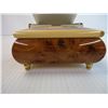 Image 2 : Music Box