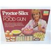Image 2 : Ceramic Gravy Tureen - Proctor Silex Food Gun - Cookie Press