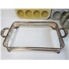Image 2 : (2) Metal Bowls - (2) Muffin Pans - (2) Metal Plated Trays