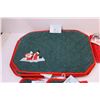 Image 2 : (6) Christmas Placemats w/ Matching Napkins and Potholders + (4) Bathroom Towels and set of Kitchen 