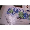 Image 2 : (4) Winter Placemats, Table Cloth, (8) Hand Towels, and (4) Potholders