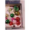 Image 4 : Box of Vintage Christmas Ornaments