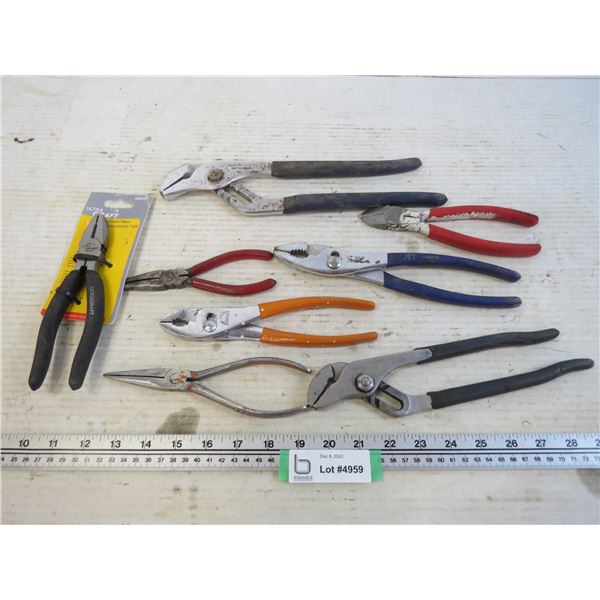 (7) Pairs of Pliers - Side Cutter