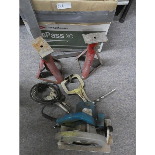 jack stands, grips, Makita circular saw
