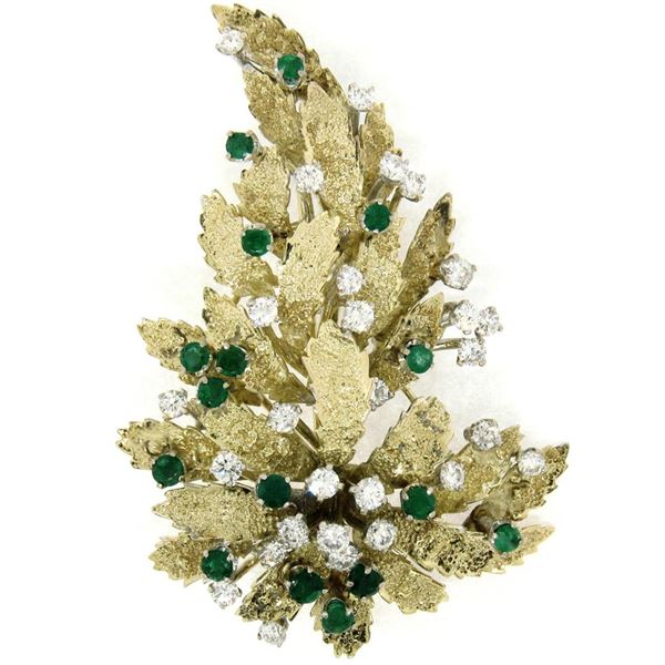Vintage Large 14K Yellow Gold 4.60 ctw Diamond & Emerald Textured Leaf Brooch Pi