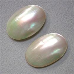 25x17 MM PAIR OF OVAL MOTHER OF PEARL CABOCHONS
