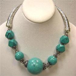 1136 CTS STABILIZED TURQUOISE NECKLACE - 18 INCHES