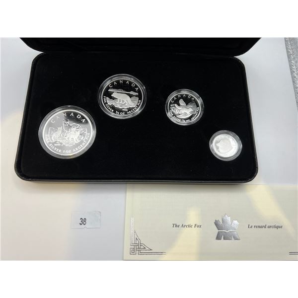 2004 Fine Silver Artic Fox Set