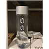 Image 1 : Voss Still Bottled Water Case Lot 32 x 500ml