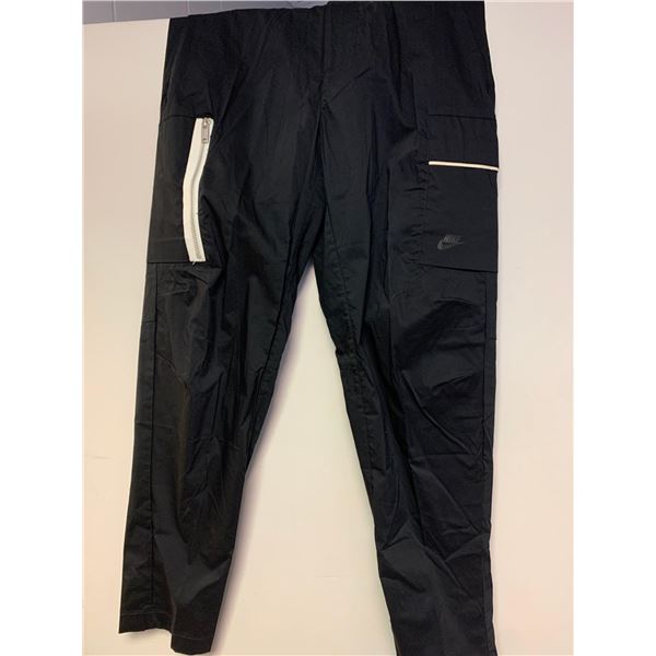 NEW Nike Mens Standard Fit Athletic Zip Pant Size 28
