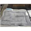 Image 1 : Ever Home Non Skid Bath Rug 21x34IN